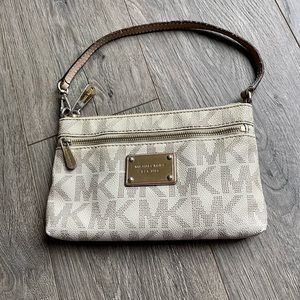 Michael Kors Wristlet Wallet